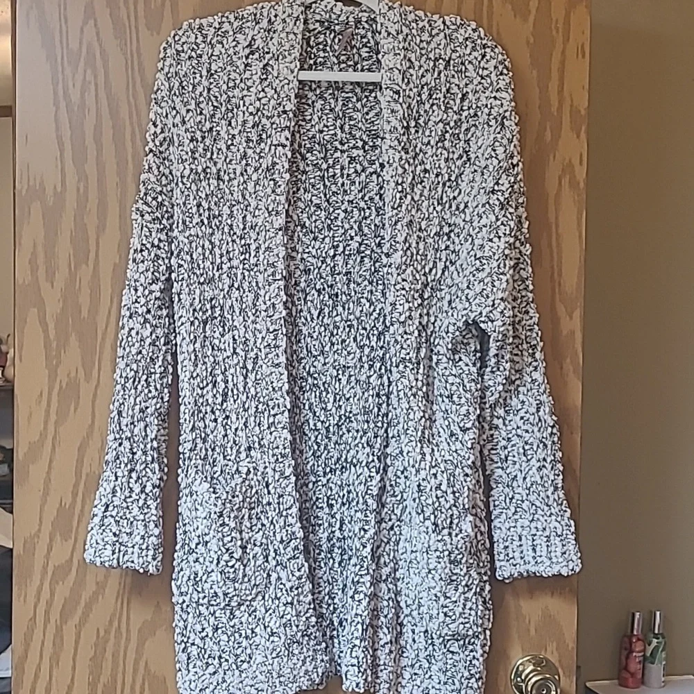 Cardigan - Picture 1 of 4